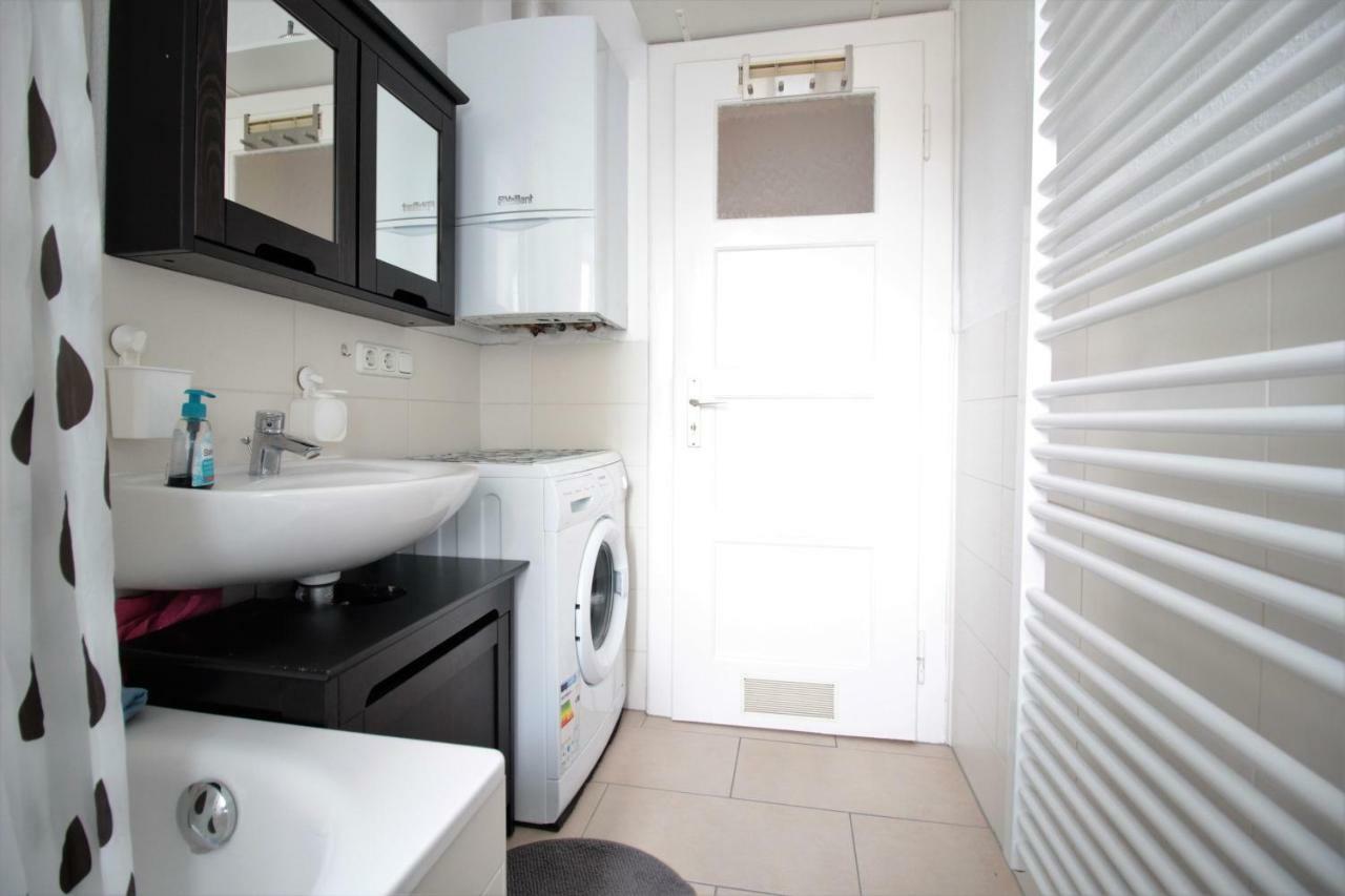 Charming 3-Bedroom Apartment With Parking Lot 뷔르츠부르크 외부 사진